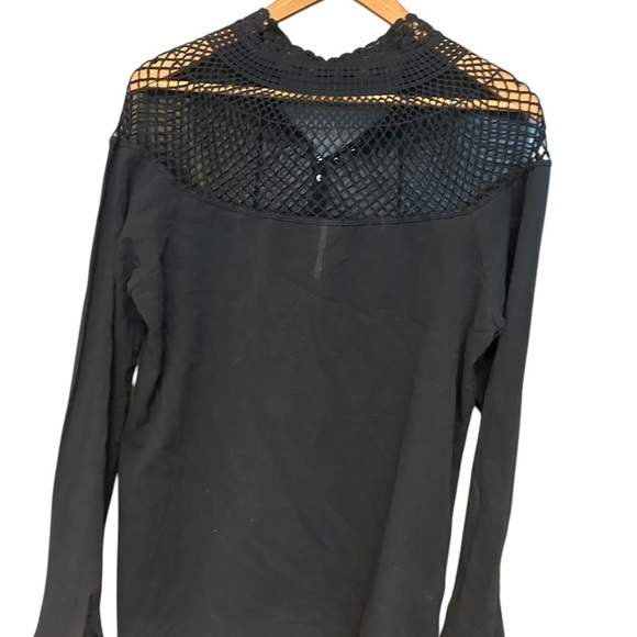 Free People size L cutout blouse in navy size L great used condition - Picture 2 of 16